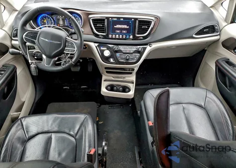 2018 Chrysler Pacifica Touring L z USA, uszkodzony, nr VIN 2C4RC1BG8JR314923